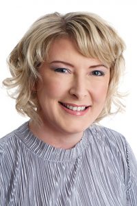 headshots-with-makeup-and-hairstyling